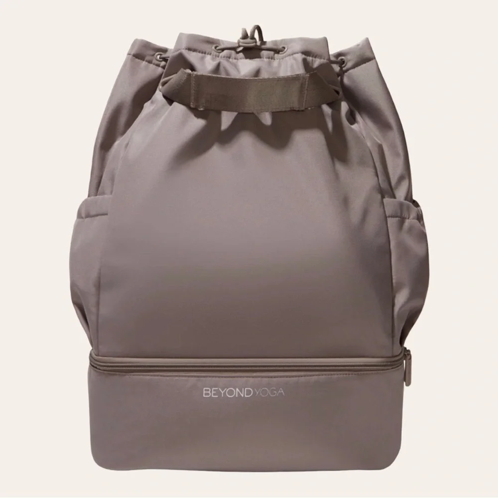 BEYOND YOGA Convertible Gym Bag / Backpack / Tote in BIRCHWOOD (tan) | NEW - Picture 10 of 11